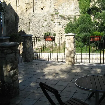Porta Maiella * San Valentino in Abruzzo Citeriore