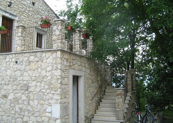 Porta Maiella Bed and Breakfast *