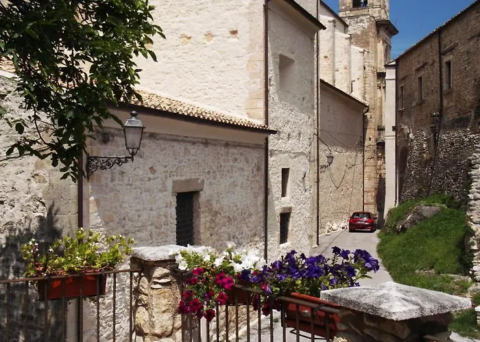 Porta Maiella * San Valentino in Abruzzo Citeriore